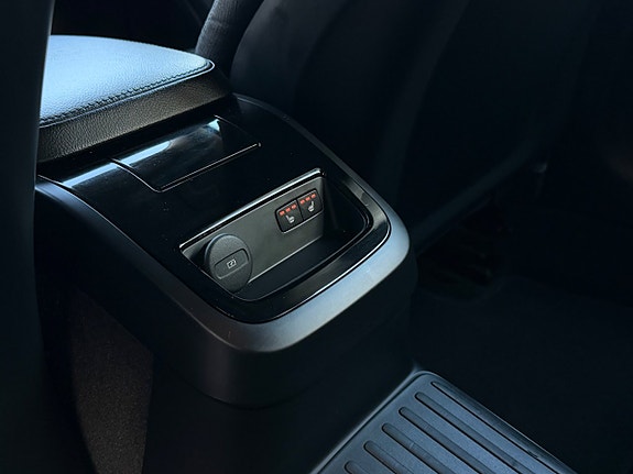 Volvo V60 13 of 27
