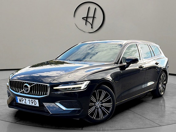 Volvo V60 2 of 27