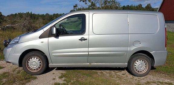 Peugeot Expert 2 of 6