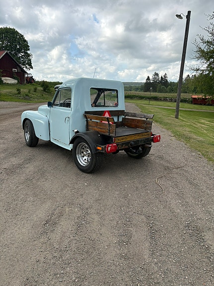 Volvo PV445 4 of 8