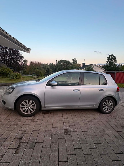 Volkswagen Golf VI 4 of 9