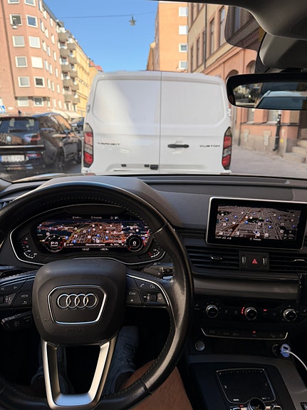 Audi Q5 9 of 14