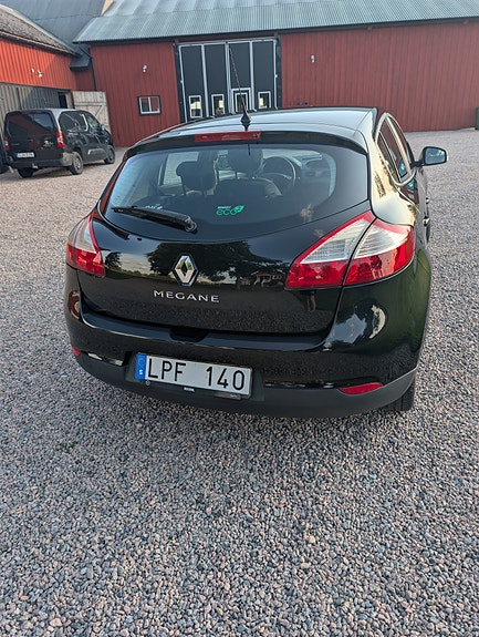 Renault Megane III 3 of 6