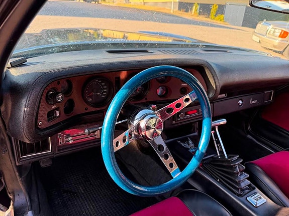 Chevrolet Camaro 15 of 30