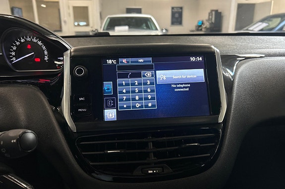 Peugeot 208 19 of 24