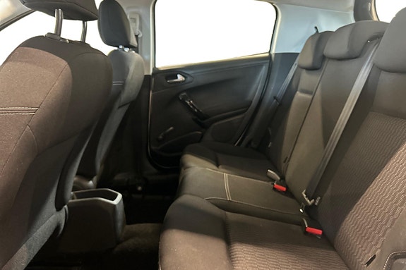 Peugeot 208 14 of 24