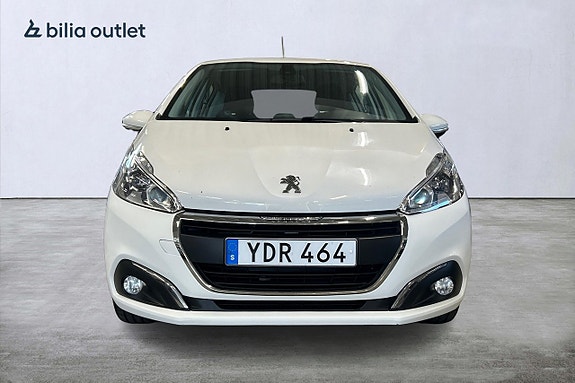 Peugeot 208 3 of 24