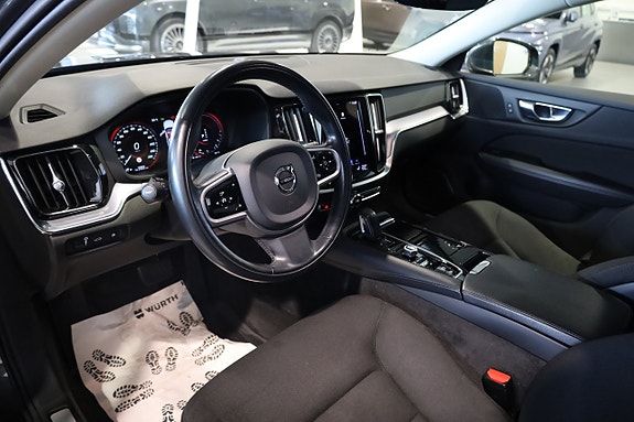 Volvo V60 12 of 28