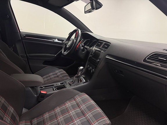 Volkswagen Golf I 11 of 21