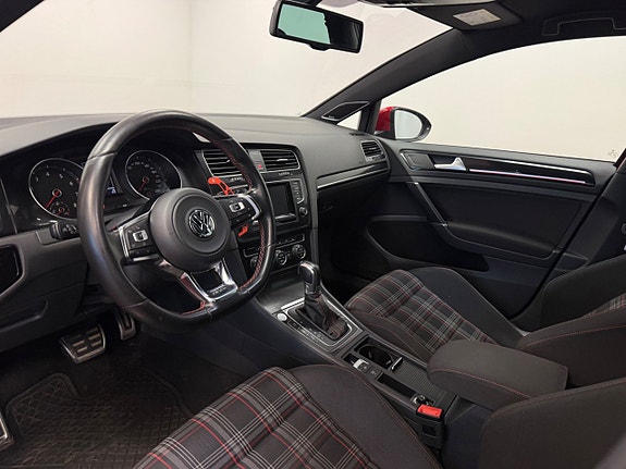 Volkswagen Golf I 7 of 21