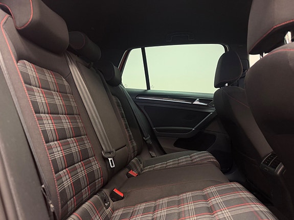 Volkswagen Golf I 16 of 21