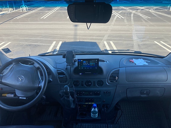Mercedes-Benz Sprinter 3 of 13