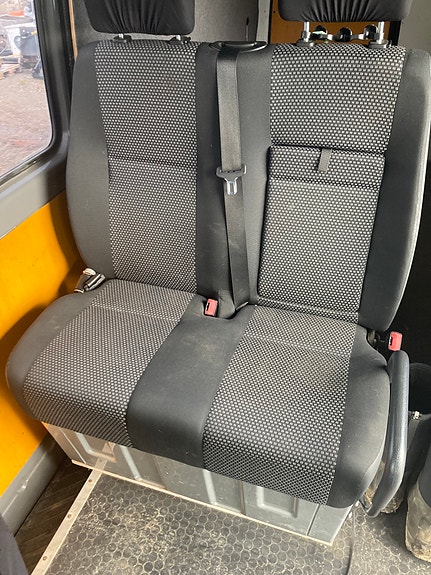 Mercedes-Benz Sprinter 7 of 13