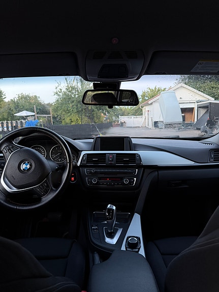 BMW 320d 9 of 11