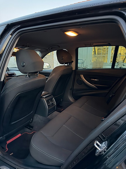 BMW 320d 10 of 11