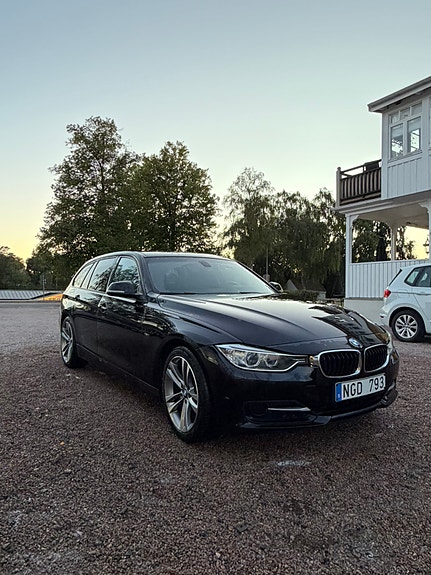 BMW 320d 3 of 11