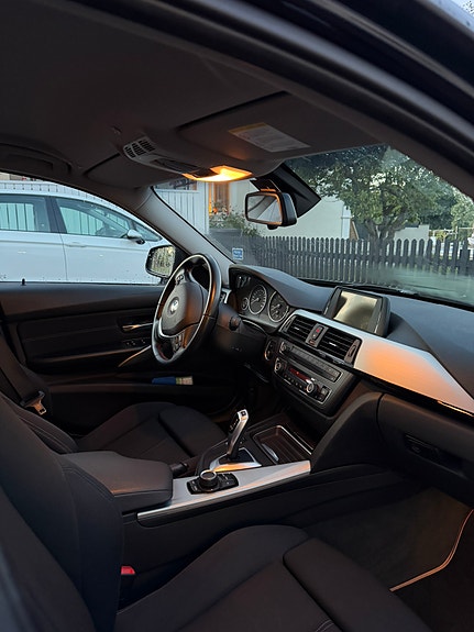 BMW 320d 8 of 11