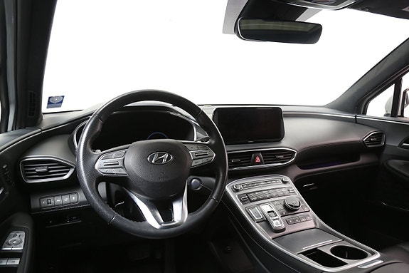 Hyundai Santa Fe 16 of 30