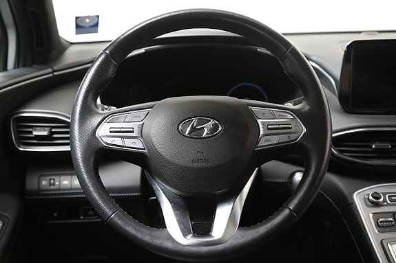 Hyundai Santa Fe 18 of 30