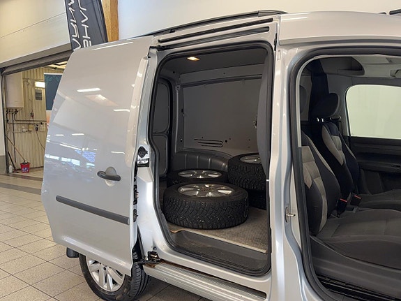 Volkswagen Caddy 15 of 16