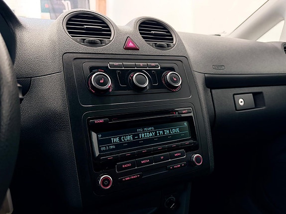 Volkswagen Caddy 13 of 16