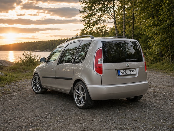 Skoda Roomster 2 of 4