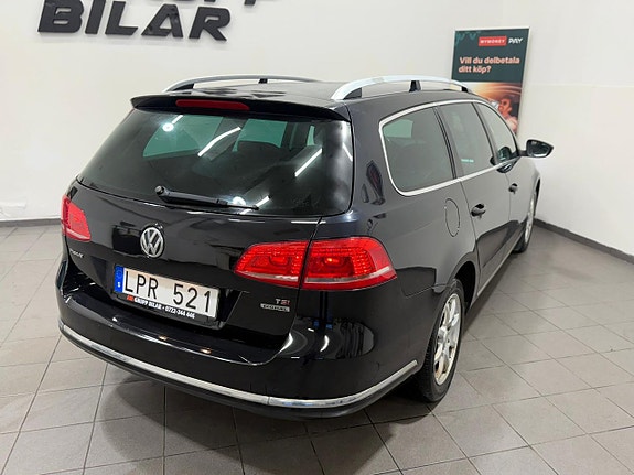 Volkswagen Passat 11 of 18