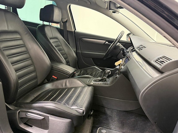 Volkswagen Passat 6 of 18