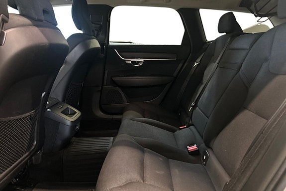 Volvo V90 Cross Country 14 of 26