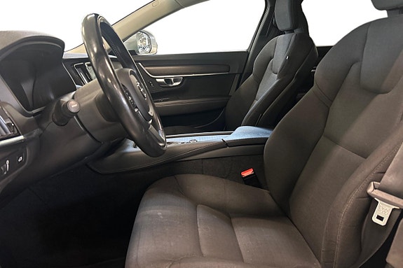 Volvo V90 Cross Country 13 of 26