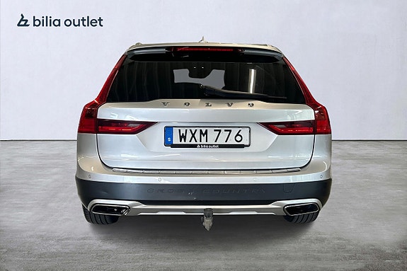 Volvo V90 Cross Country 7 of 26