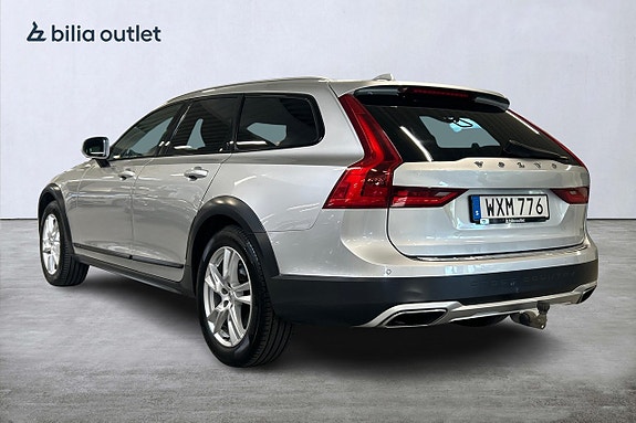 Volvo V90 Cross Country 8 of 26