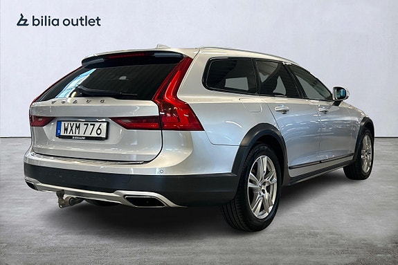 Volvo V90 Cross Country 6 of 26