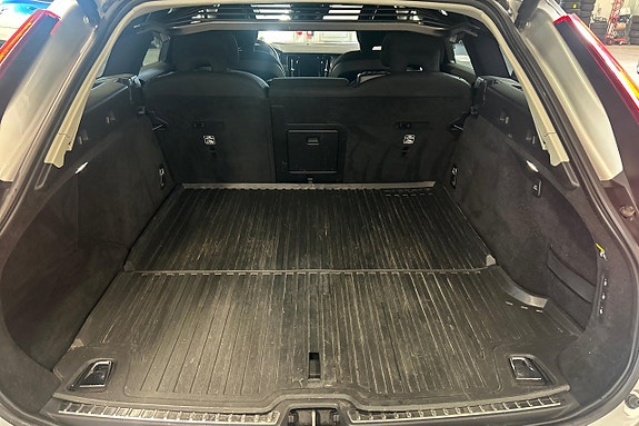 Volvo V90 Cross Country 10 of 26