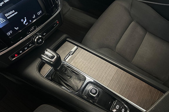 Volvo V90 Cross Country 21 of 26