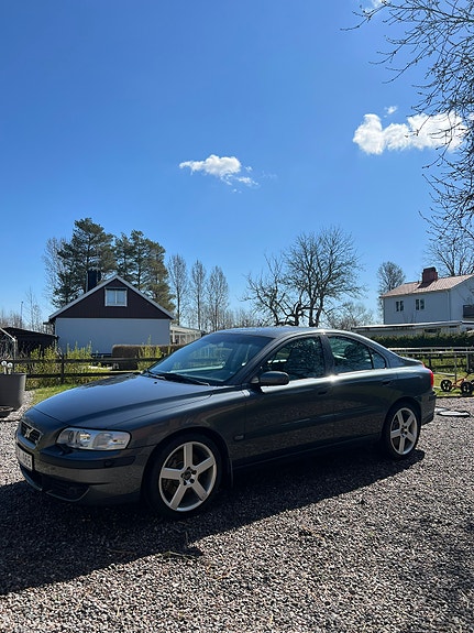 Volvo S60 3 of 3