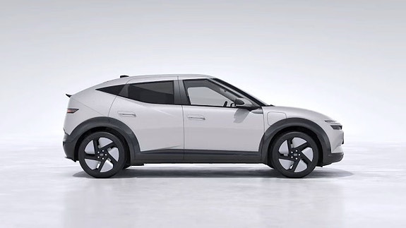Hyundai IONIQ 3 of 7
