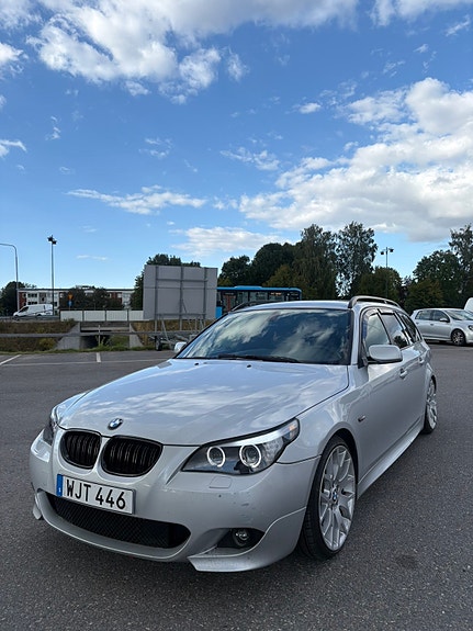BMW 525i 2 of 5
