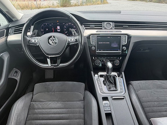 Volkswagen Passat 11 of 19