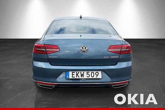 Volkswagen Passat 3 of 19