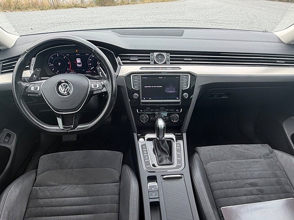 Volkswagen Passat 9 of 19