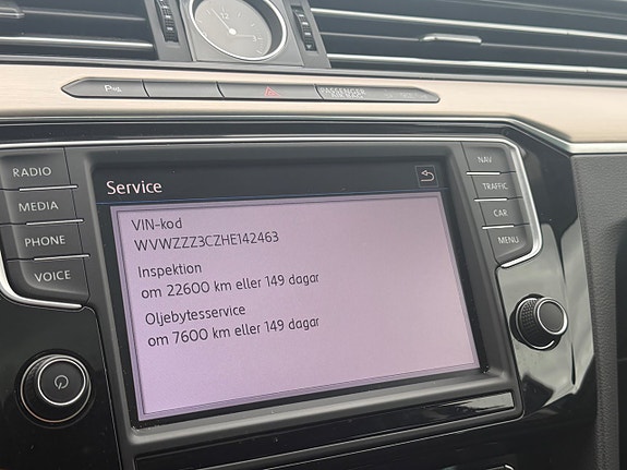 Volkswagen Passat 18 of 19
