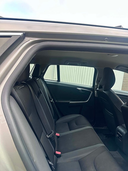 Volvo V60 7 of 7