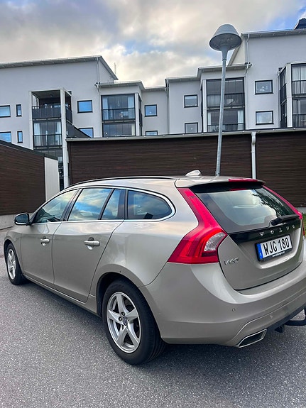 Volvo V60 5 of 7
