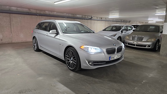 BMW 520d 2 of 7