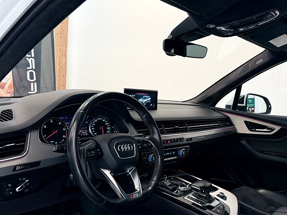 Audi Q7 11 of 29