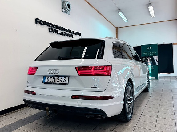 Audi Q7 7 of 29