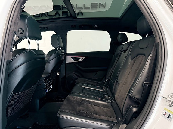 Audi Q7 9 of 29