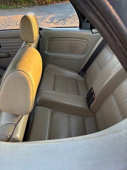 BMW 325i 16 of 21