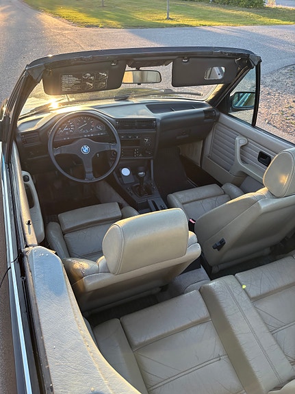 BMW 325i 6 of 21